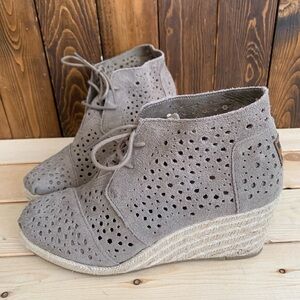 TOMS Perforated Tan Suede Espadrille
Desert Boots